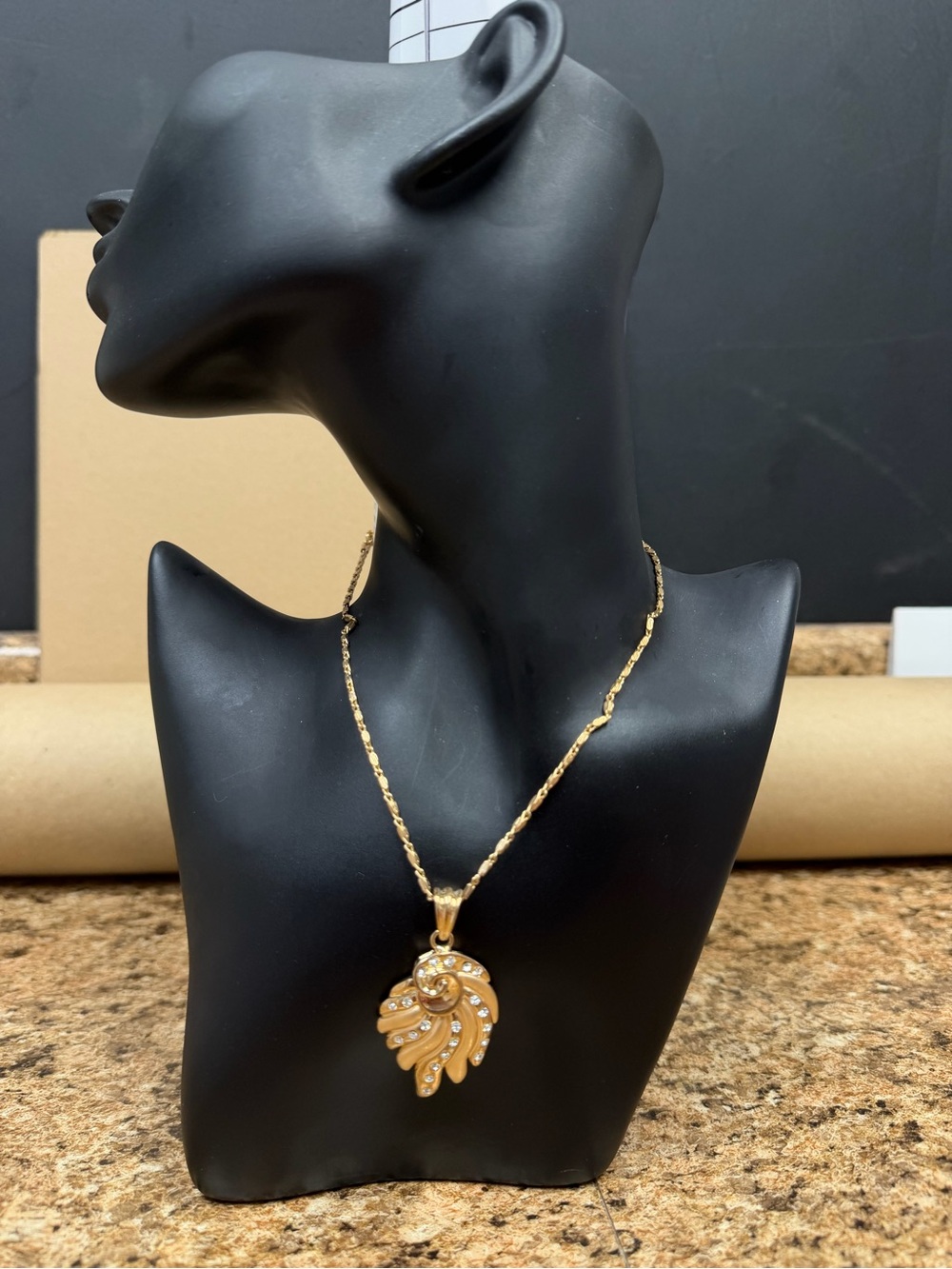 Vintage Gold Tone Rhinestone Swirl Feather Plume Shell Pendant Necklace